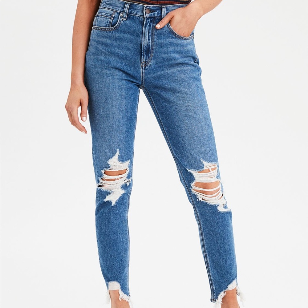 AE distressed mom jeans fit like 16